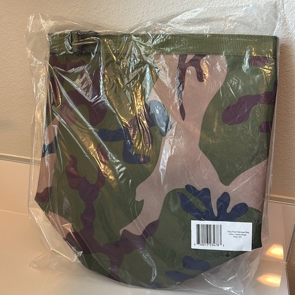 ROVERLUND Out of Office Kibble Storage Bag in Camouflage New with tags! - Picture 4 of 6